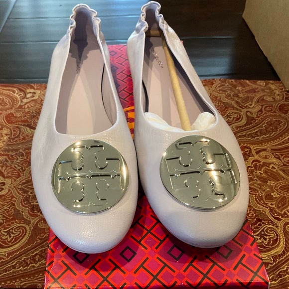 Tory Burch CLAIRE Ballet Goat Leather in spring lavender/silver,.BNIB,